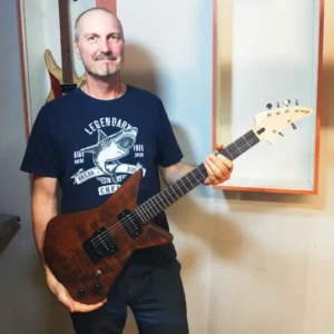 Stage de lutherie JS Guitars